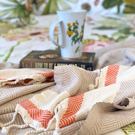 Pipa Throw Blanket