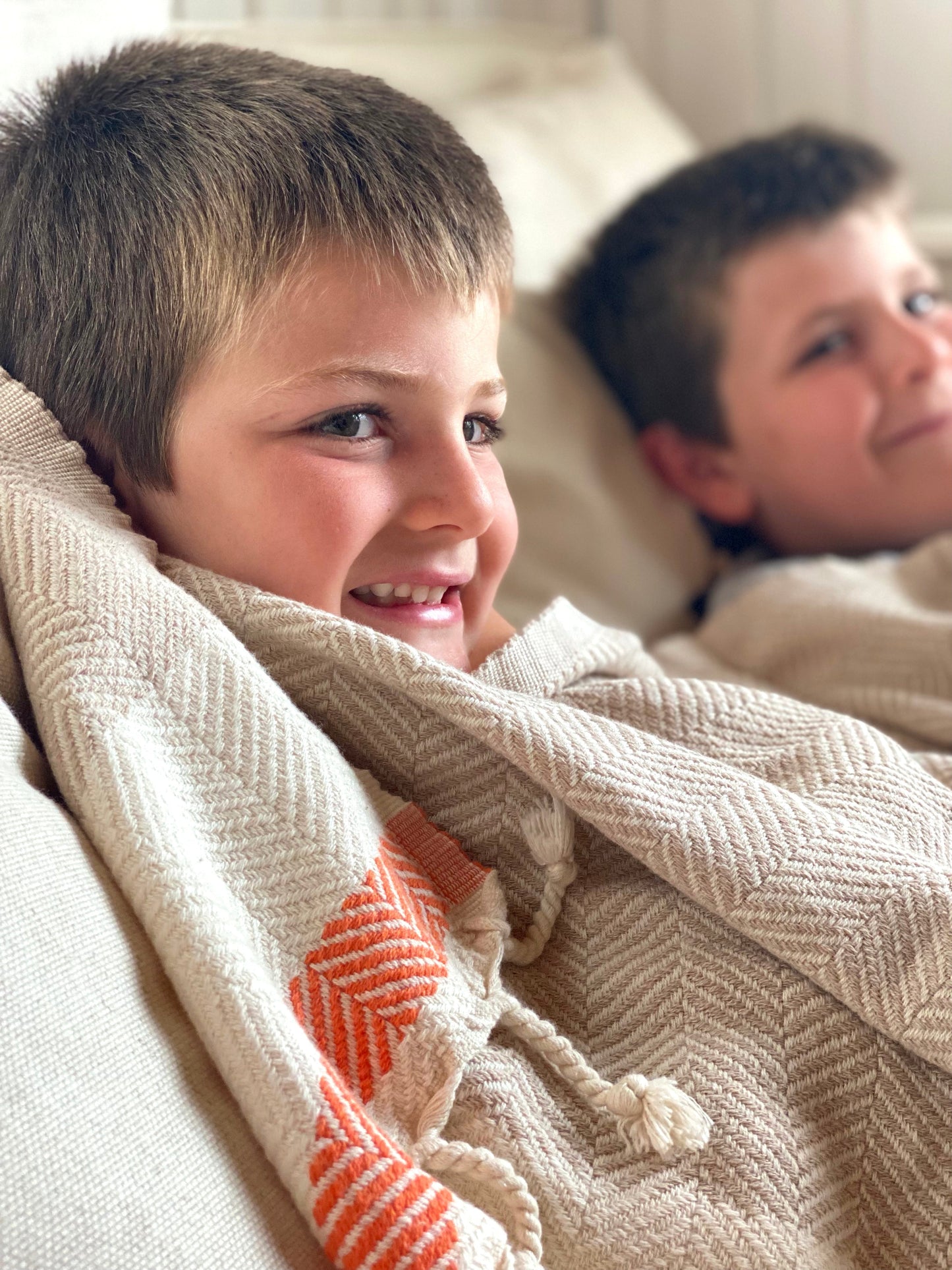 Pipa Throw Blanket