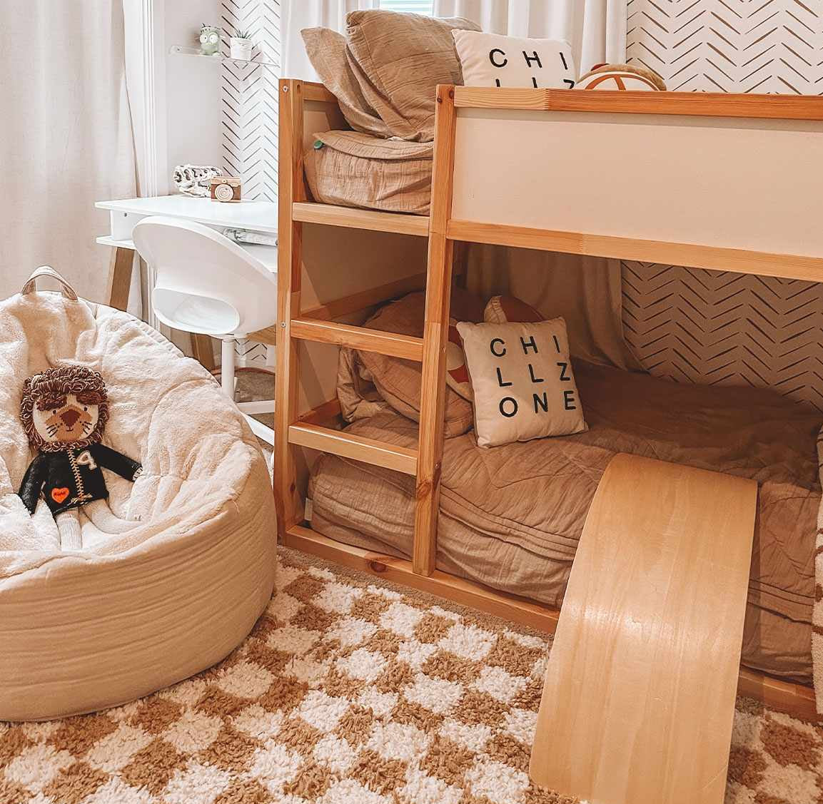 Kieu Checkered Area Rug
