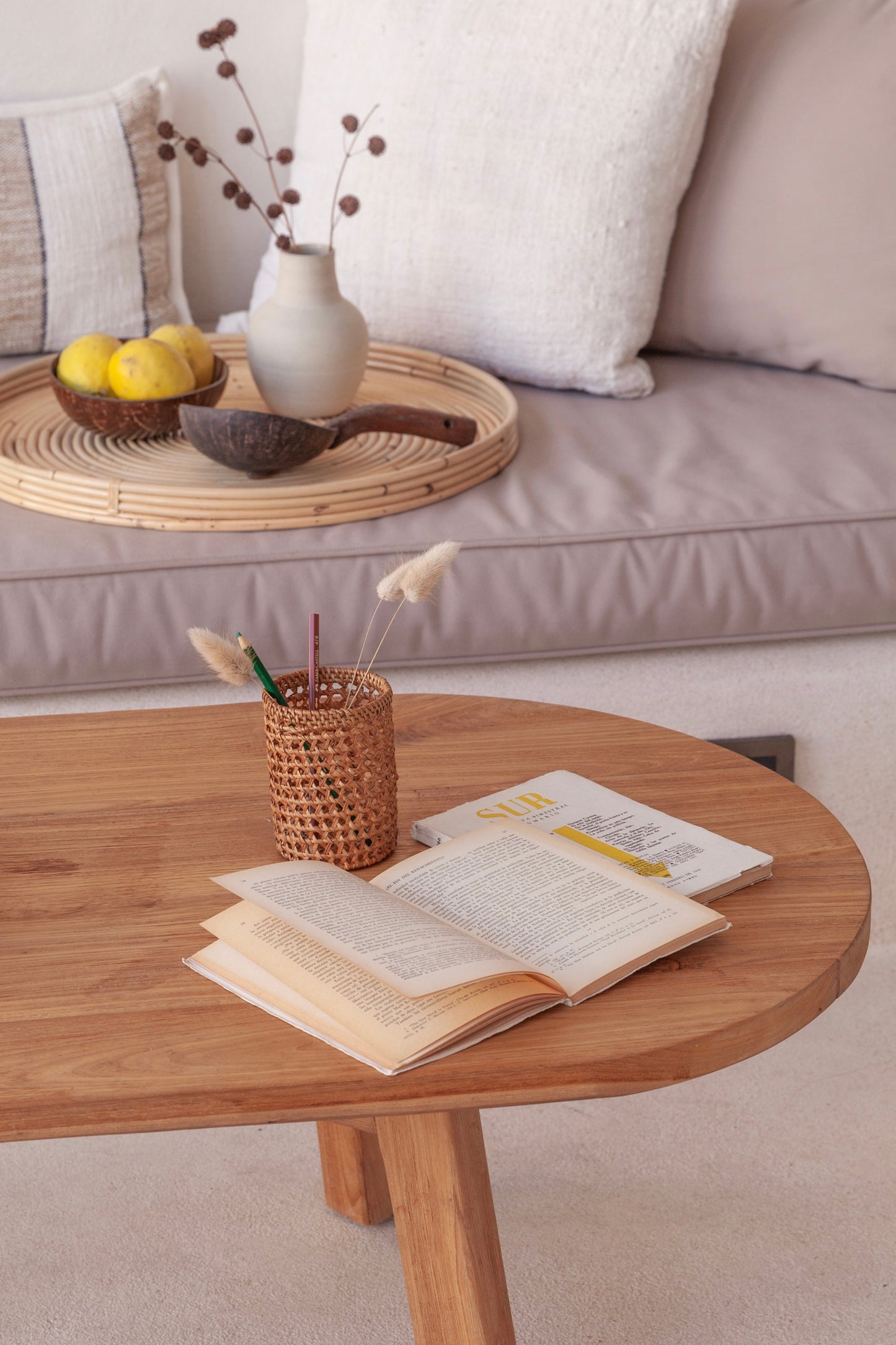 Rattan Holder